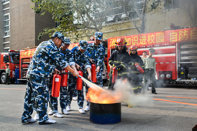 沈阳建筑大学消防安全知识进军训系列消防演