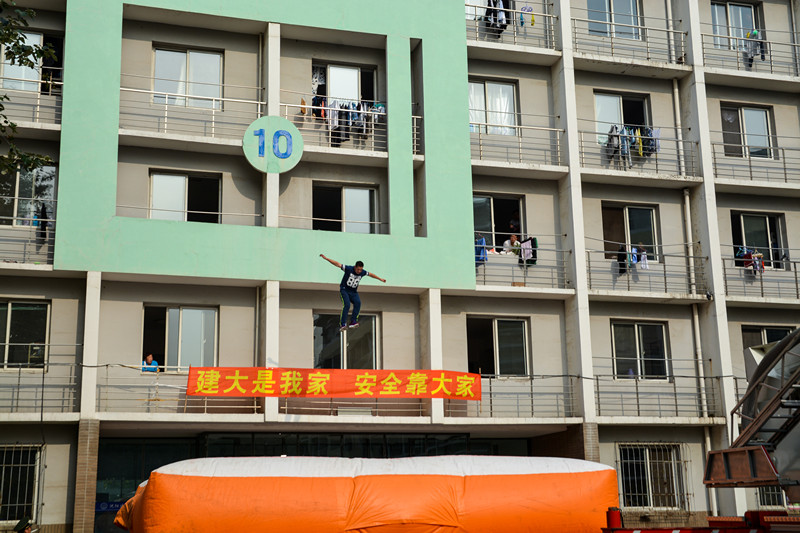沈阳建筑大学消防安全知识进军训系列消防演